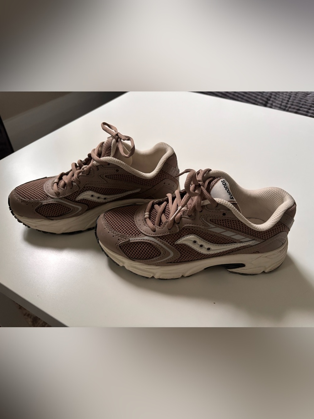 Saucony Women's Taupe Mesh Athletic Sneakers with Cream Accents 6.5